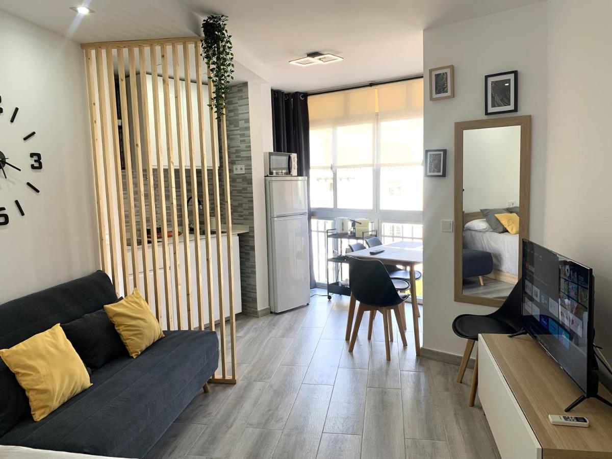 Precioso Estudio Frente Al Mar Con Piscina Benalmadena Exterior photo